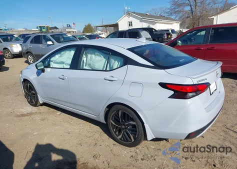 2024 Nissan Versa 1.6 Sr z USA, uszkodzony, nr VIN 3N1CN8FV8RL880433